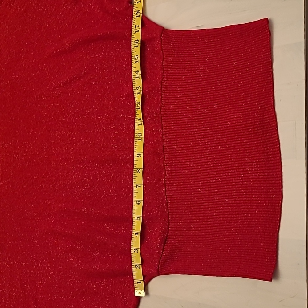 LIKE NEW VTG Nicolette Red Glittery Short Sleeved Fitted Waist Sweater - Picture 6 of 13